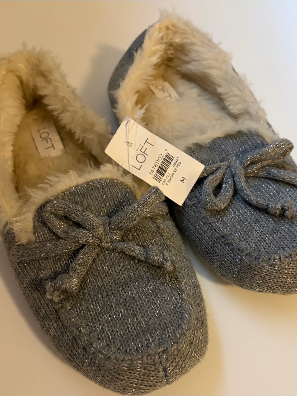 NWT LOFT Gray Knit Faux-Fur Lined Moccasin Slippers - Size Medium Cozy Soft Girl